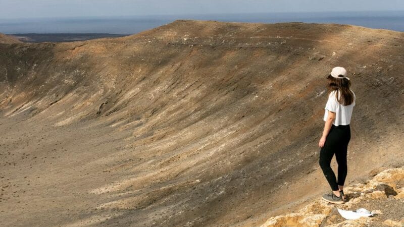 Senderismo a la Caldera Blanca en Lanzarote: Guía y Consejos